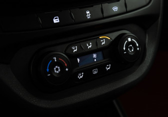 Подержанный автомобиль LADA (ВАЗ) Vesta Sedan 2020 года (16 фото)