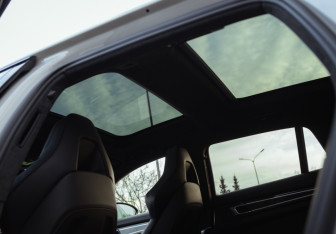 Подержанный автомобиль Porsche Panamera Wagon 2019 года (23 фото)