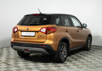 Подержанный автомобиль Suzuki Vitara 2018 года (5 фото)