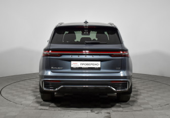 Подержанный автомобиль Geely Monjaro 2022 года (6 фото)