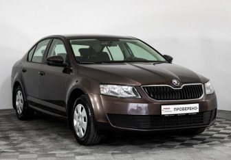 Подержанный автомобиль Skoda Octavia Liftback 2014 года (3 фото)