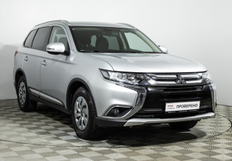 Подержанный автомобиль Mitsubishi Outlander 2018 года (3 фото)