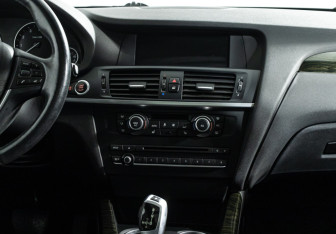 Подержанный автомобиль BMW X3 2012 года (14 фото)