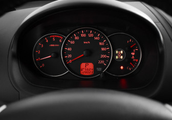 Подержанный автомобиль Mitsubishi Pajero Sport 2011 года (19 фото)