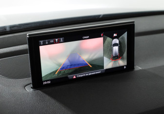 Подержанный автомобиль Audi Q7 2016 года (18 фото)