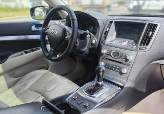 Подержанный автомобиль Infiniti G Sedan 2010 года (14 фото)