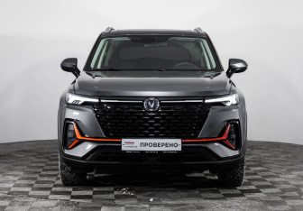 Подержанный автомобиль Changan CS35PLUS 2024 года (3 фото)