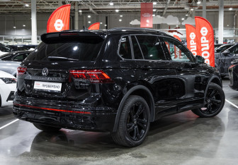 Подержанный автомобиль Volkswagen Tiguan 2021 года (6 фото)