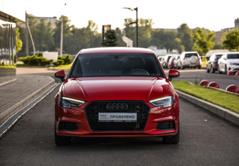 Подержанный автомобиль Audi A3 Sedan 2019 года (4 фото)