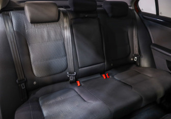 Подержанный автомобиль Volkswagen Jetta Sedan 2012 года (20 фото)