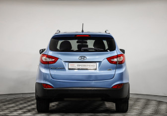 Подержанный автомобиль Hyundai Tucson 2014 года (6 фото)