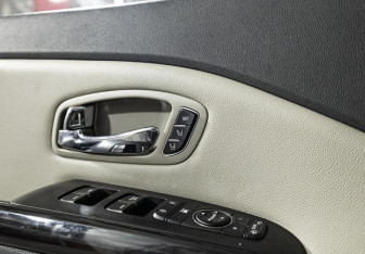 Подержанный автомобиль Kia Carnival 2020 года (27 фото)