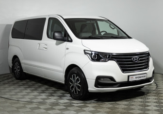 Подержанный автомобиль Hyundai H-1 2021 года (3 фото)