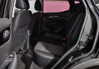 Подержанный автомобиль Nissan Qashqai 2016 года (10 фото)