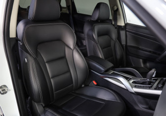 Подержанный автомобиль Geely Atlas 2020 года (23 фото)