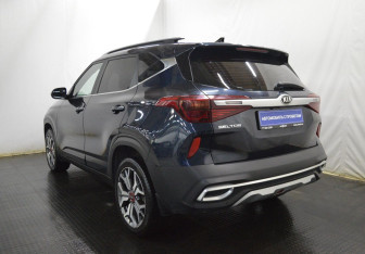 Подержанный автомобиль Kia Seltos 2021 года (7 фото)