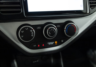 Подержанный автомобиль Kia Picanto 2013 года (14 фото)