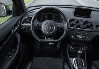 Подержанный автомобиль Audi Q3 2017 года (14 фото)