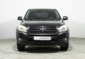 Подержанный автомобиль Toyota RAV4 2008 года (2 фото)