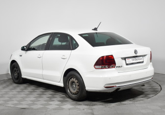 Подержанный автомобиль Volkswagen Polo Sedan 2019 года (7 фото)