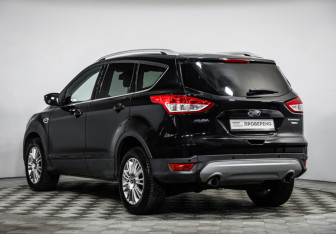 Подержанный автомобиль Ford Kuga 2016 года (7 фото)