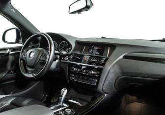 Подержанный автомобиль BMW X4 2016 года (9 фото)