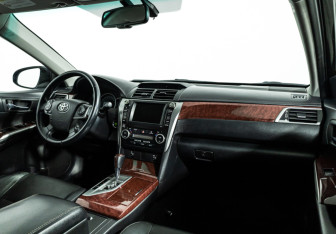Подержанный автомобиль Toyota Camry Sedan 2012 года (9 фото)