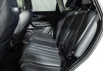 Подержанный автомобиль Exeed LX 2024 года (10 фото)