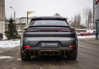 Подержанный автомобиль Porsche Cayenne 2023 года (7 фото)