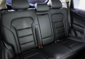 Подержанный автомобиль Geely Atlas 2021 года (28 фото)