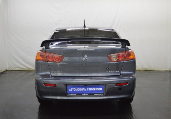 Подержанный автомобиль Mitsubishi Lancer Sedan 2008 года (6 фото)