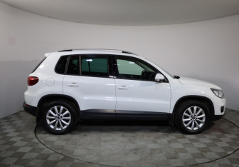 Подержанный автомобиль Volkswagen Tiguan 2016 года (7 фото)