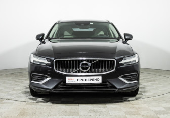 Подержанный автомобиль Volvo V60 2018 года (2 фото)