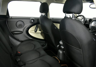 Подержанный автомобиль MINI Countryman 2012 года (29 фото)