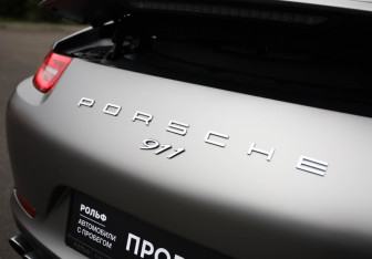 Подержанный автомобиль Porsche 911 Convertible 2013 года (5 фото)