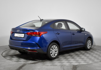 Подержанный автомобиль Hyundai Solaris Sedan 2022 года (5 фото)