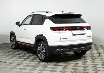Подержанный автомобиль Changan CS35PLUS 2024 года (7 фото)