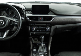 Подержанный автомобиль Mazda 6 Sedan 2017 года (14 фото)