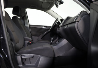 Подержанный автомобиль Volkswagen Tiguan 2011 года (21 фото)