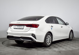 Подержанный автомобиль Kia K3 Sedan 2021 года (5 фото)