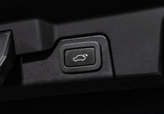 Подержанный автомобиль Land Rover Range Rover Evoque 2018 года (20 фото)