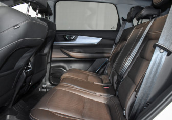Подержанный автомобиль Chery Tiggo 8 Pro 2022 года (13 фото)