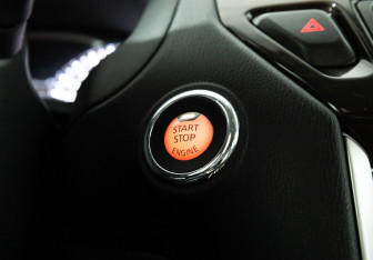 Подержанный автомобиль Nissan Pathfinder 2015 года (22 фото)