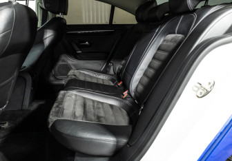 Подержанный автомобиль Volkswagen Passat CC 2013 года (10 фото)