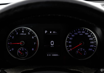 Подержанный автомобиль Kia K5 2021 года (28 фото)