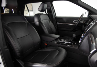 Подержанный автомобиль Ford Explorer 2019 года (11 фото)