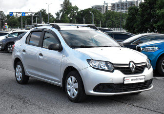 Подержанный автомобиль Renault Logan Sedan 2017 года (3 фото)