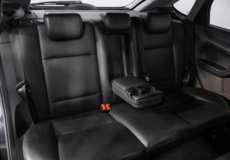 Подержанный автомобиль Ford Focus Hatchback 2006 года (19 фото)