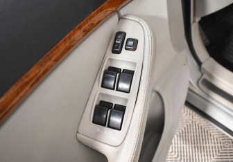 Подержанный автомобиль Toyota Avensis Sedan 2007 года (18 фото)