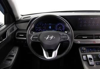 Подержанный автомобиль Hyundai Palisade 2022 года (10 фото)